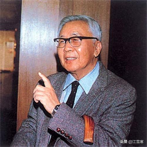 现代爱读书的名人故事（现代人热爱读书的例子）